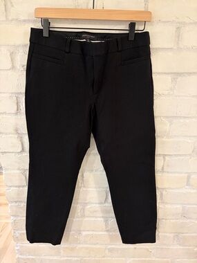 Banana Republic Black Cropped Slim Ankle Pants
(B3)